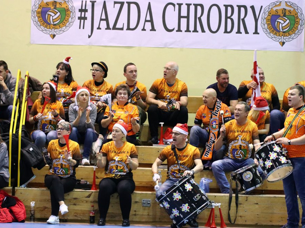 Przegrane derby z Gwardią. Na trybunach gwizdy po kontrowersyjnych decyzjach sędziów