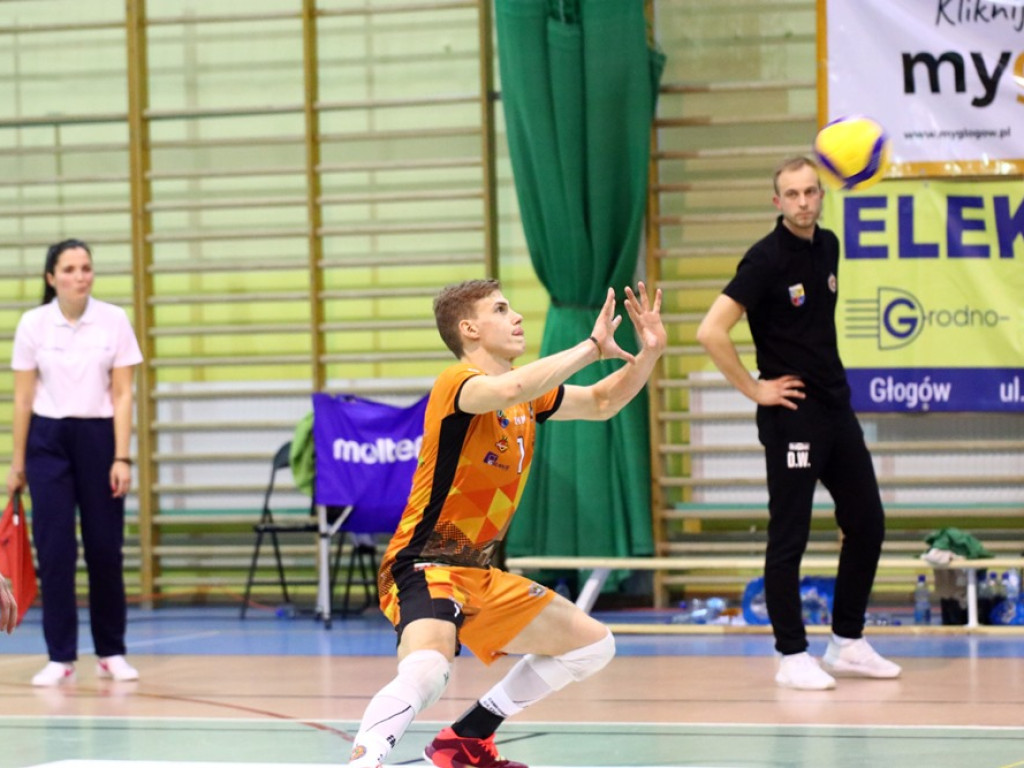 Przegrane derby z Gwardią. Na trybunach gwizdy po kontrowersyjnych decyzjach sędziów