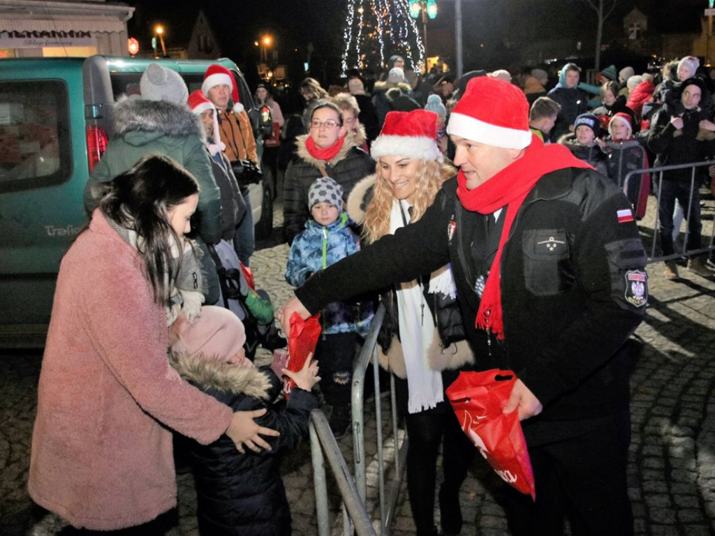 Mikołajkowy kiermasz w Sławie. Były prezenty, koncerty i wiele innych atrakcji