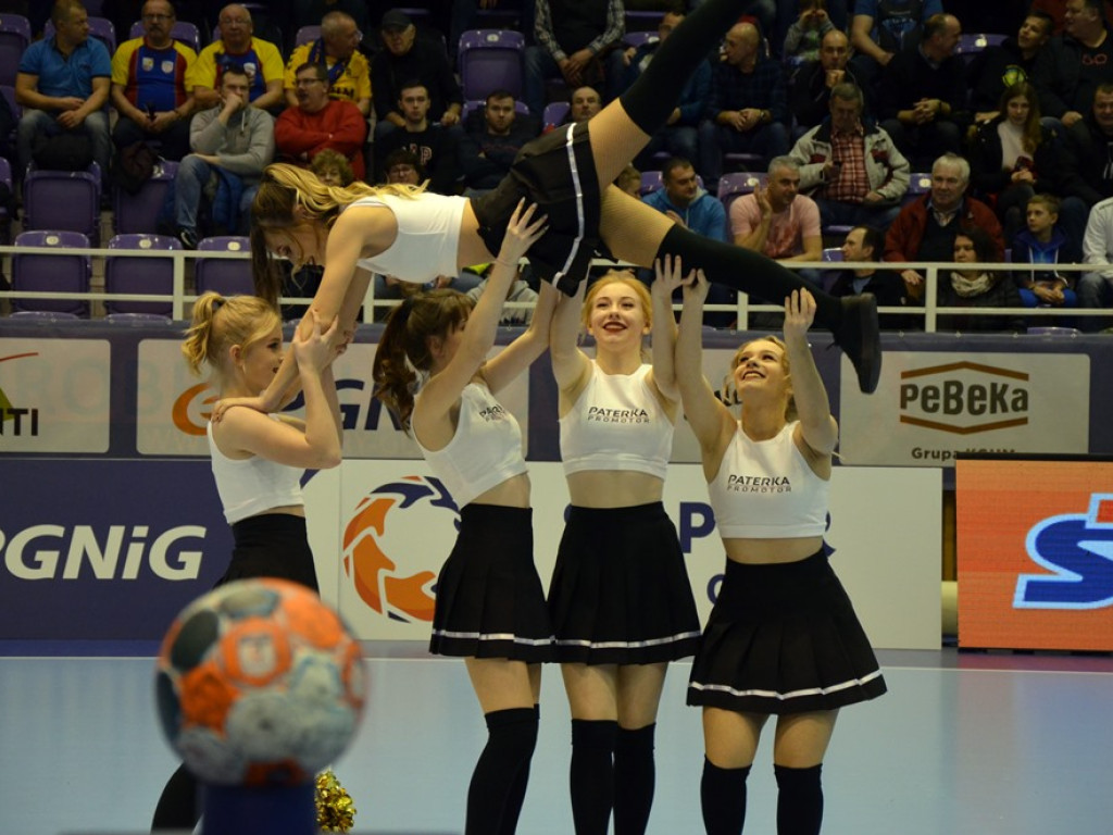 Chrobry przegrywa derby po karnych. Zagłębie odrodziło się po przerwie
