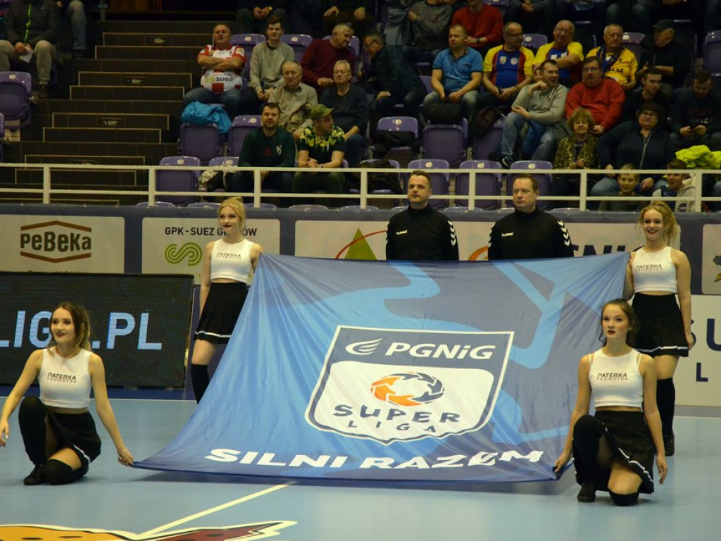 Chrobry przegrywa derby po karnych. Zagłębie odrodziło się po przerwie