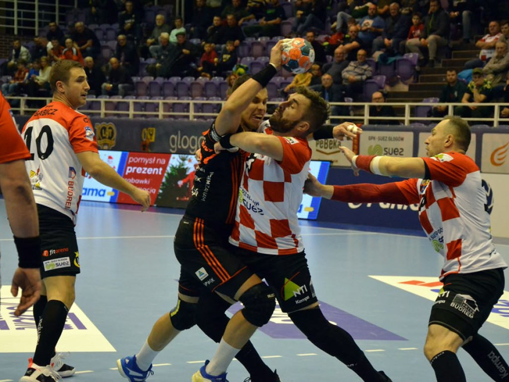 Chrobry przegrywa derby po karnych. Zagłębie odrodziło się po przerwie