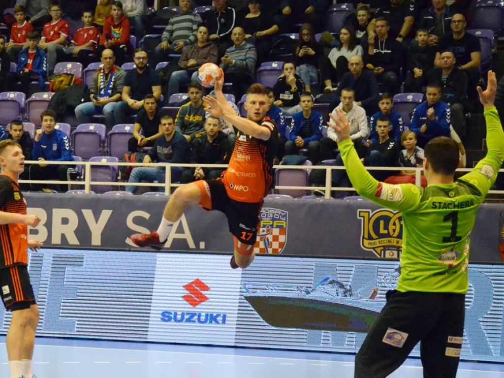 Chrobry przegrywa derby po karnych. Zagłębie odrodziło się po przerwie