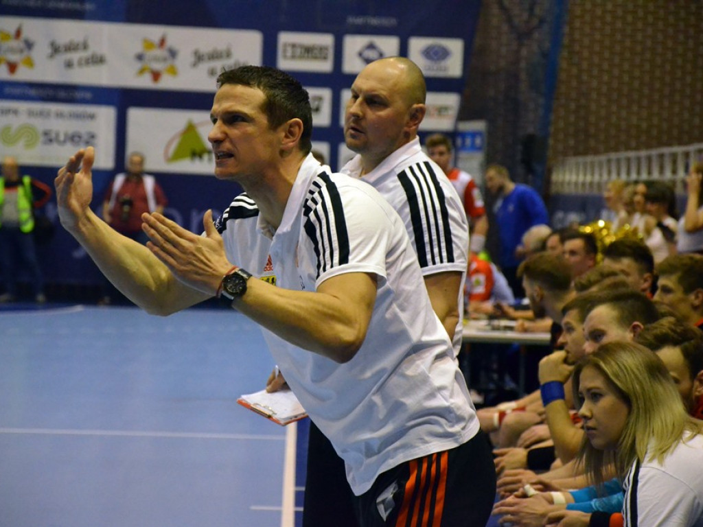Chrobry przegrywa derby po karnych. Zagłębie odrodziło się po przerwie