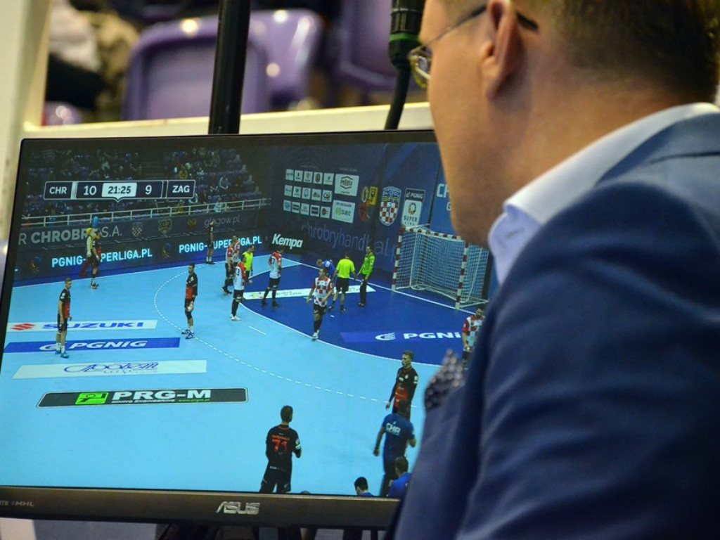 Chrobry przegrywa derby po karnych. Zagłębie odrodziło się po przerwie