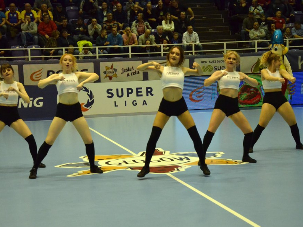 Chrobry przegrywa derby po karnych. Zagłębie odrodziło się po przerwie