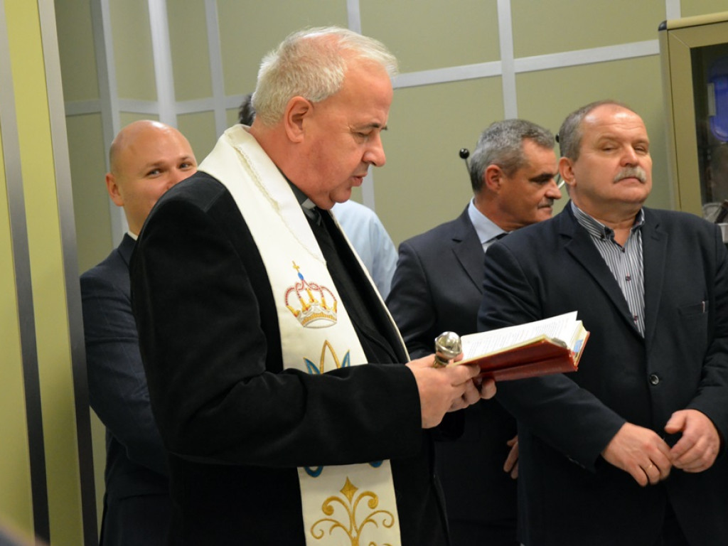 Nowy tomograf w szpitalu w Głogowie. Było uroczyste przecięcie wstęgi