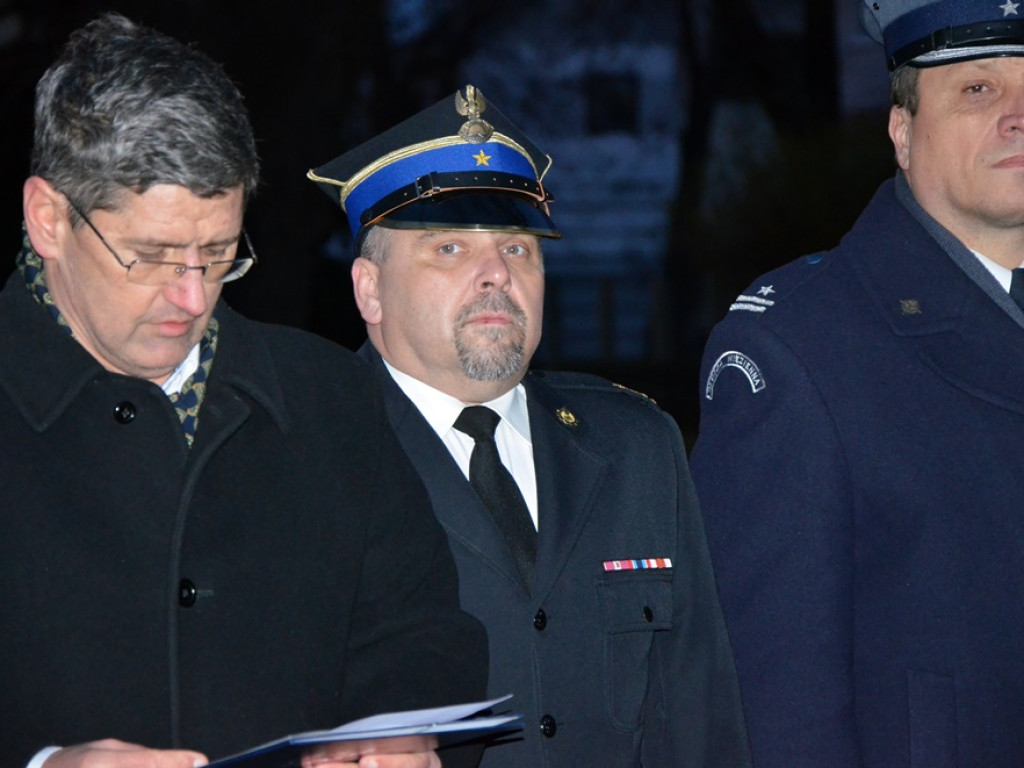 38. rocznica wprowadzenia stanu wojennego. Złożyli kwiaty pod pamiątkową tablicą
