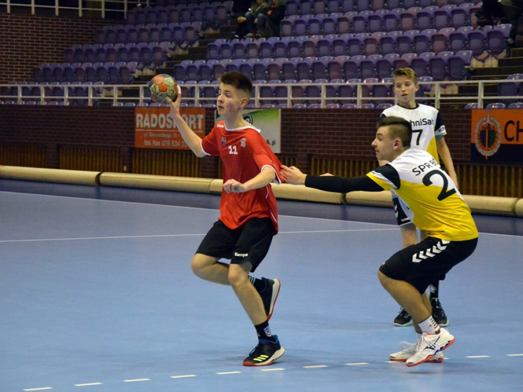 Tak się gra, jak przeciwnik pozwala. Wysoka wygrana juniorów młodszych
