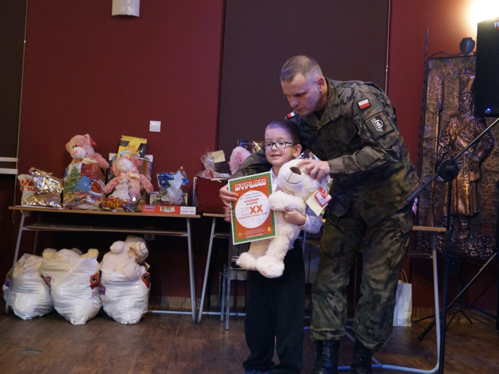 Wypiekli świąteczną szopkę w... piecu ceramicznym i wygrali konkurs!