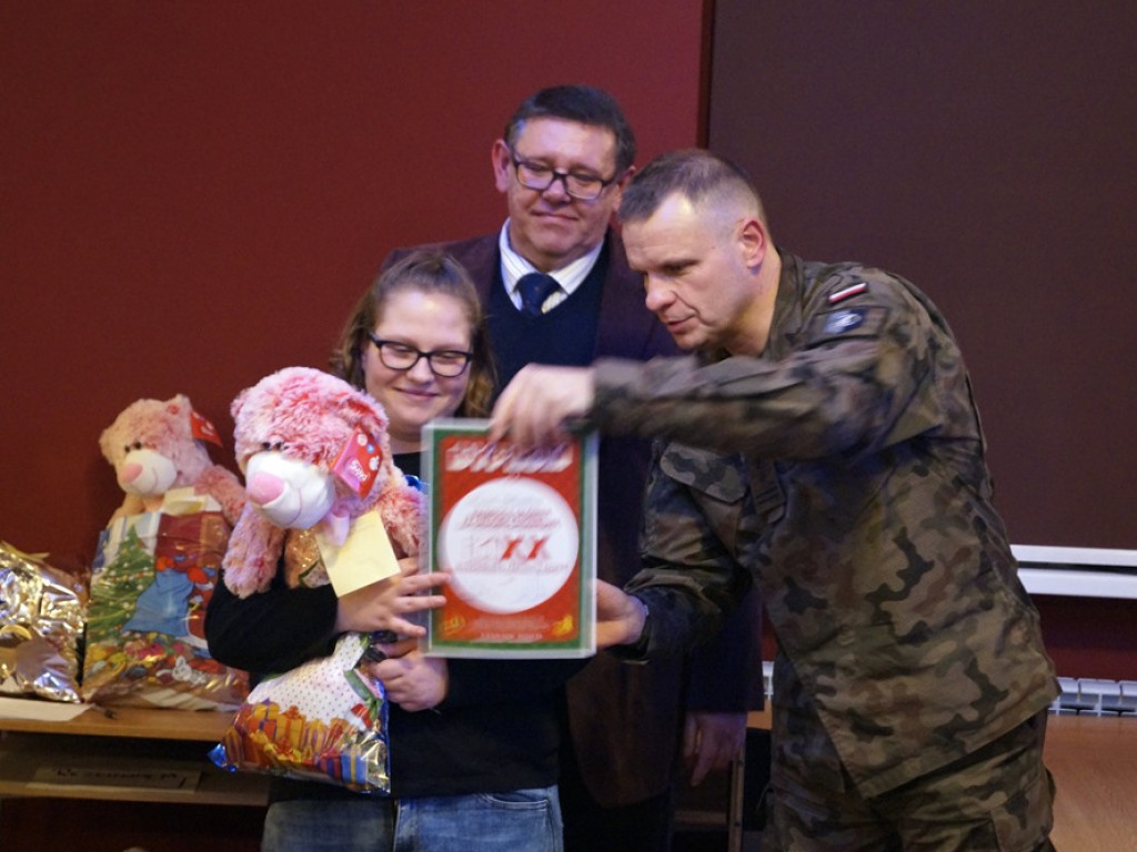 Wypiekli świąteczną szopkę w... piecu ceramicznym i wygrali konkurs!