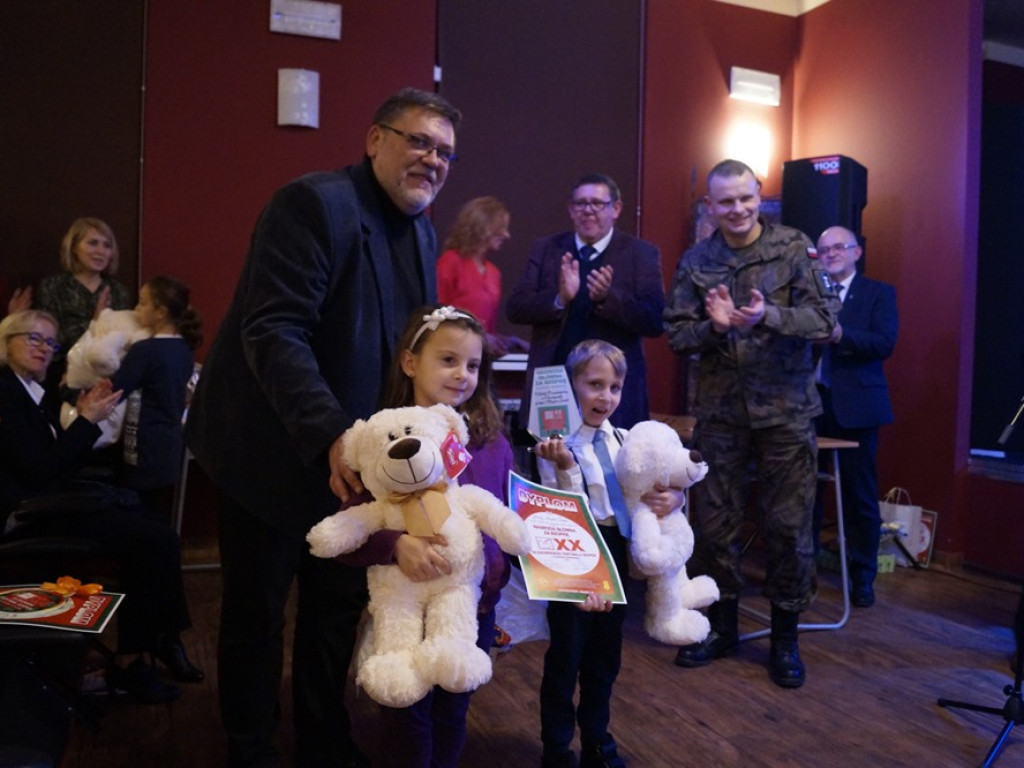 Wypiekli świąteczną szopkę w... piecu ceramicznym i wygrali konkurs!