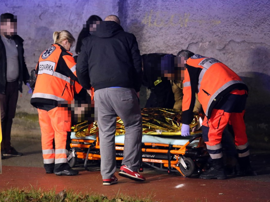 Dramat! Rowerzysta potrącony na ulicy Wojska Polskiego. 20-latek jest poważnie ranny