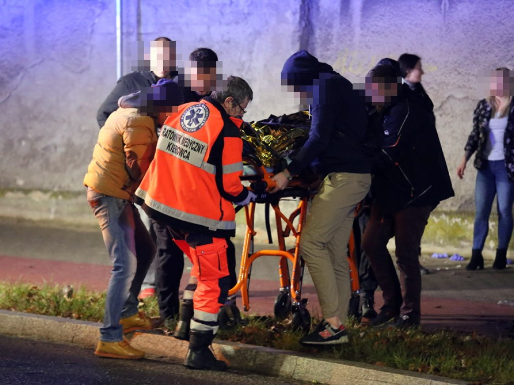 Dramat! Rowerzysta potrącony na ulicy Wojska Polskiego. 20-latek jest poważnie ranny