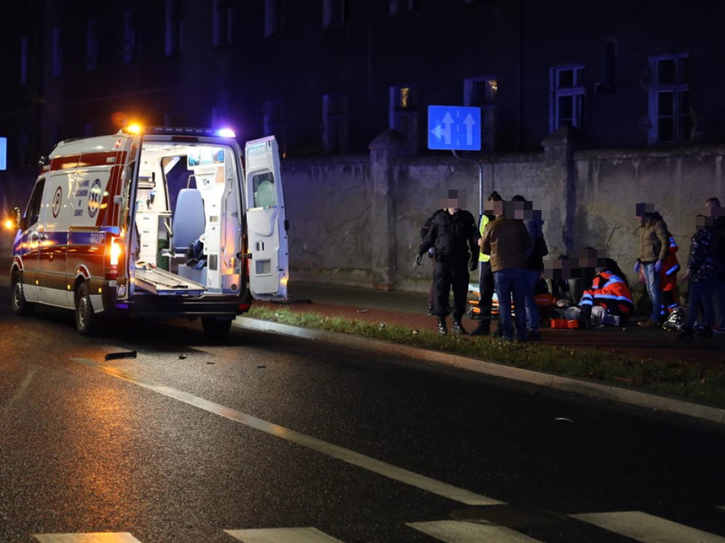 Dramat! Rowerzysta potrącony na ulicy Wojska Polskiego. 20-latek jest poważnie ranny