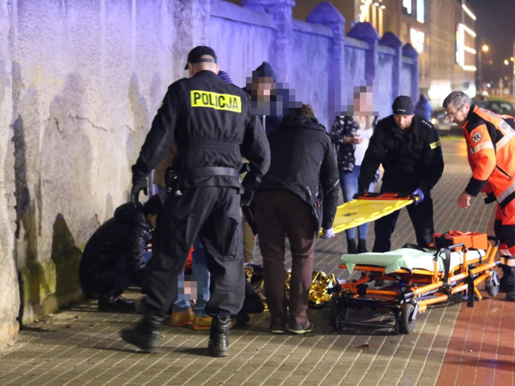 Dramat! Rowerzysta potrącony na ulicy Wojska Polskiego. 20-latek jest poważnie ranny