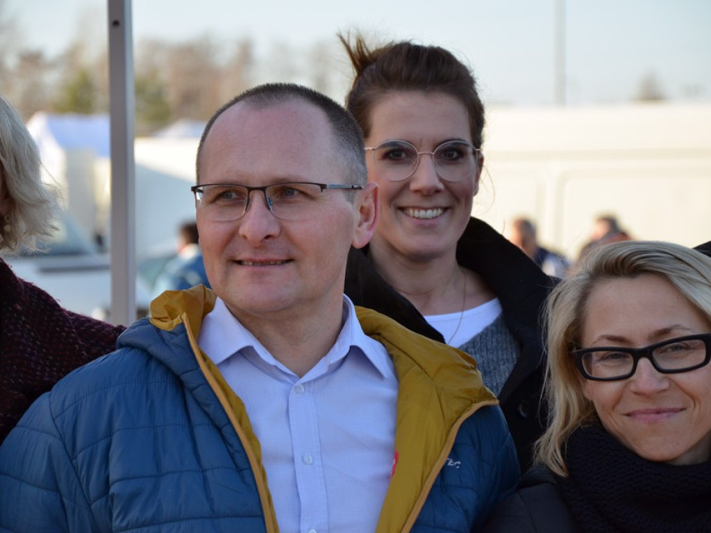 Choinki za wrzutkę do skarbonki fundacji. To finał świątecznej akcji