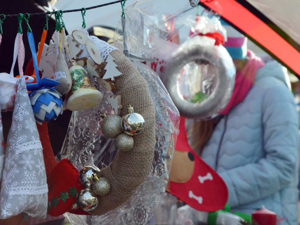 Świąteczny kiermasz stowarzyszenia Otwarte Drzwi. Szczytny cel tej akcji!