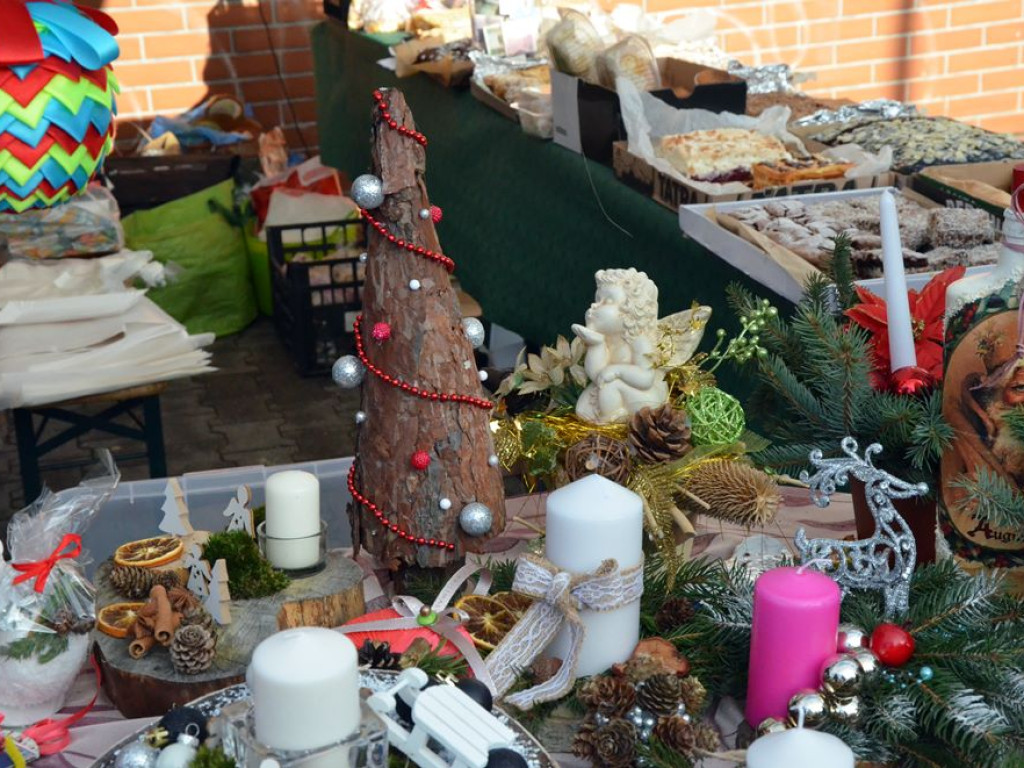 Świąteczny kiermasz stowarzyszenia Otwarte Drzwi. Szczytny cel tej akcji!