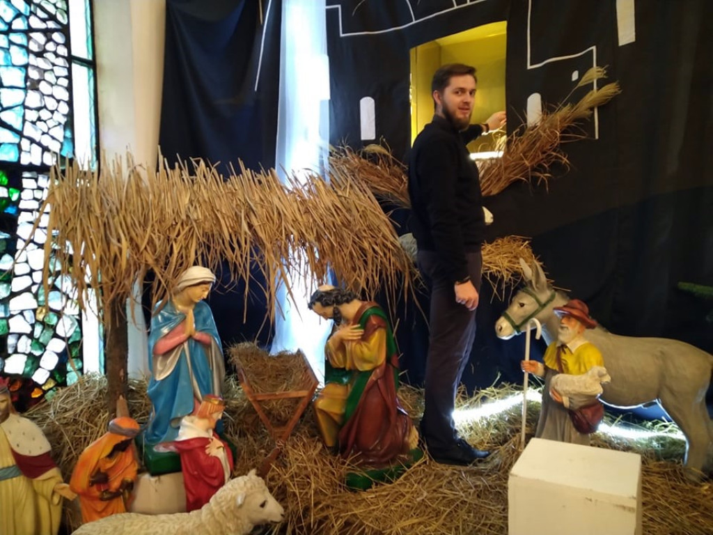 Dzieci ubierały choinki w kościele św. Klemensa w Głogowie