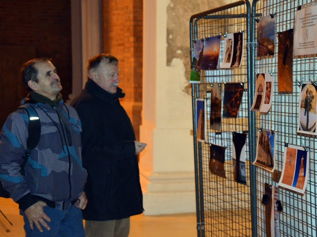 Kolegiata na zdjęciach i w kalendarzu. Rozstrzygnięto konkurs fotograficzny