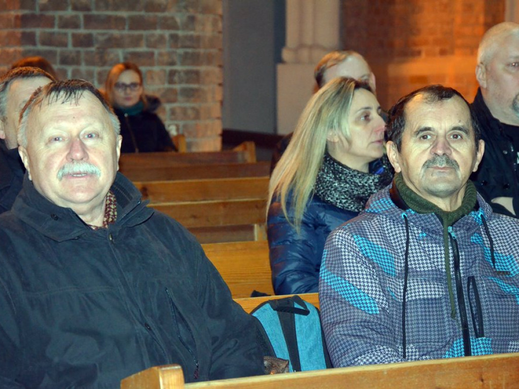 Kolegiata na zdjęciach i w kalendarzu. Rozstrzygnięto konkurs fotograficzny