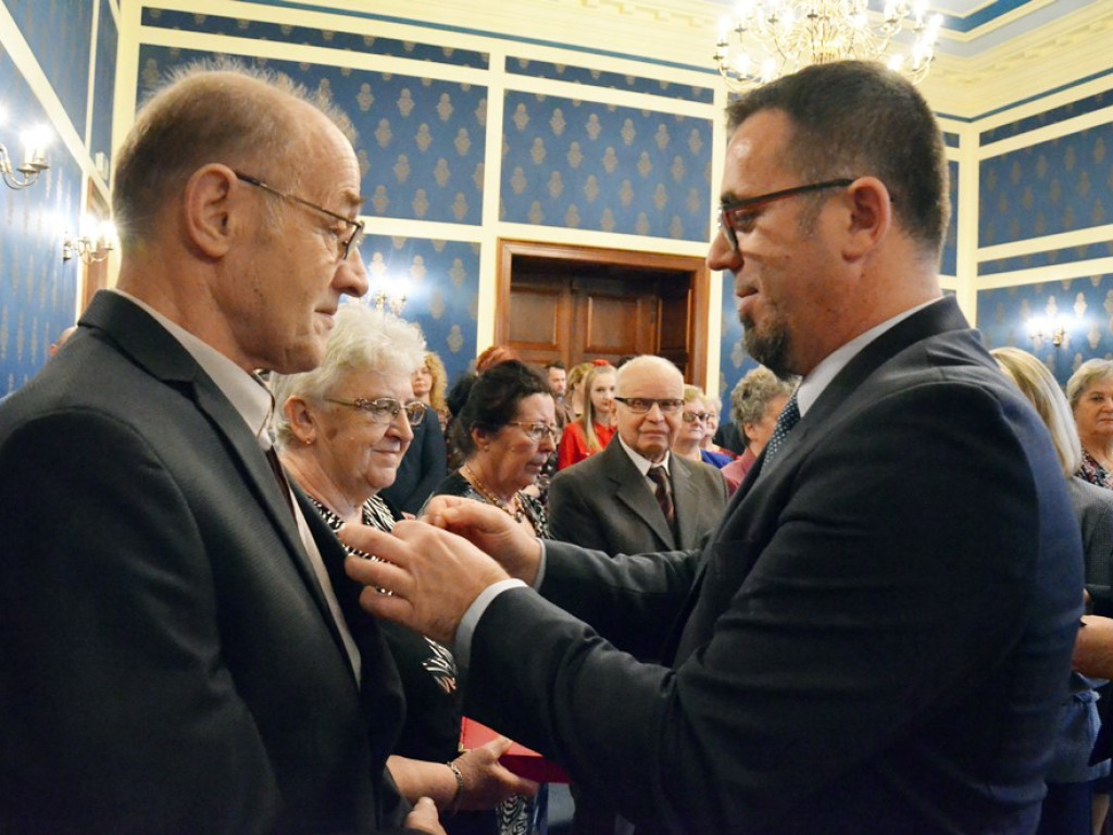 50 lat w miłości i wierności. Złote Gody w miejskim ratuszu