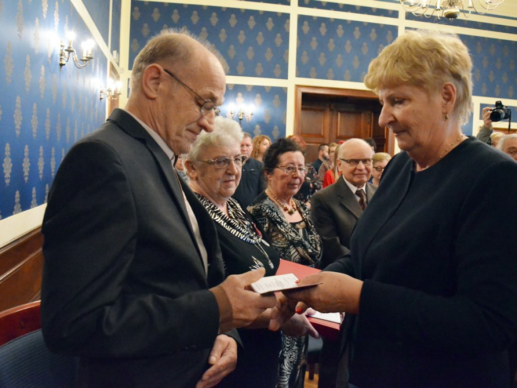 50 lat w miłości i wierności. Złote Gody w miejskim ratuszu