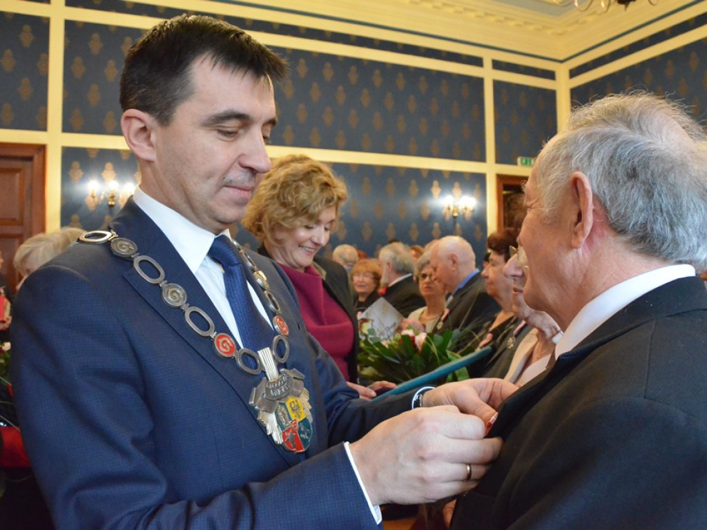 50 lat w miłości i wierności. Złote Gody w miejskim ratuszu