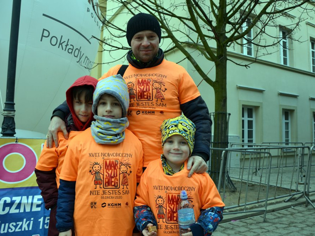 Pobiegło ponad tysiąc osób. Zabrakło koszulek! Witaliśmy nowy rok na sportowo