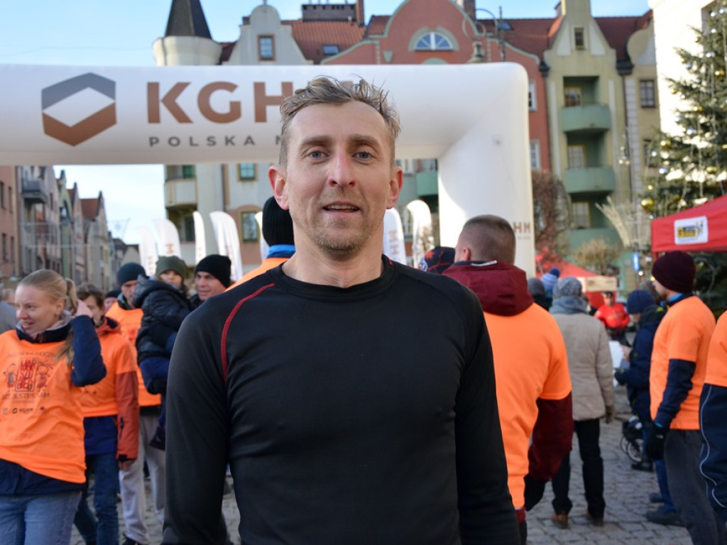 Pobiegło ponad tysiąc osób. Zabrakło koszulek! Witaliśmy nowy rok na sportowo