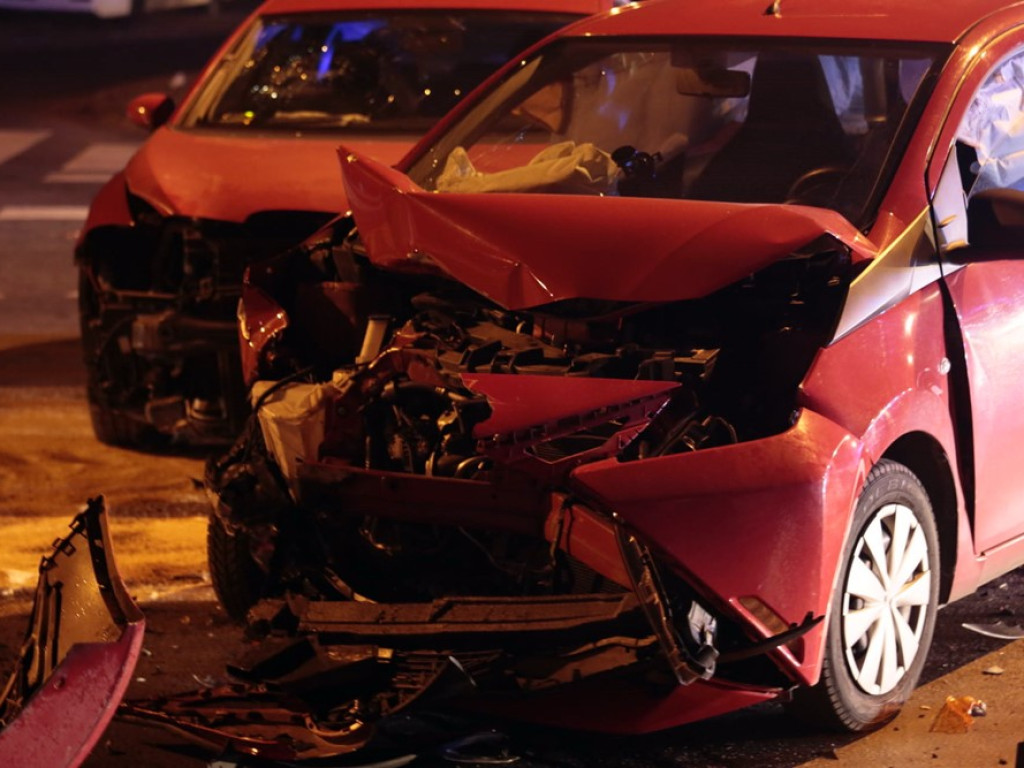 Wypadek na ulicy Legnickiej. Trzy osoby w szpitalu