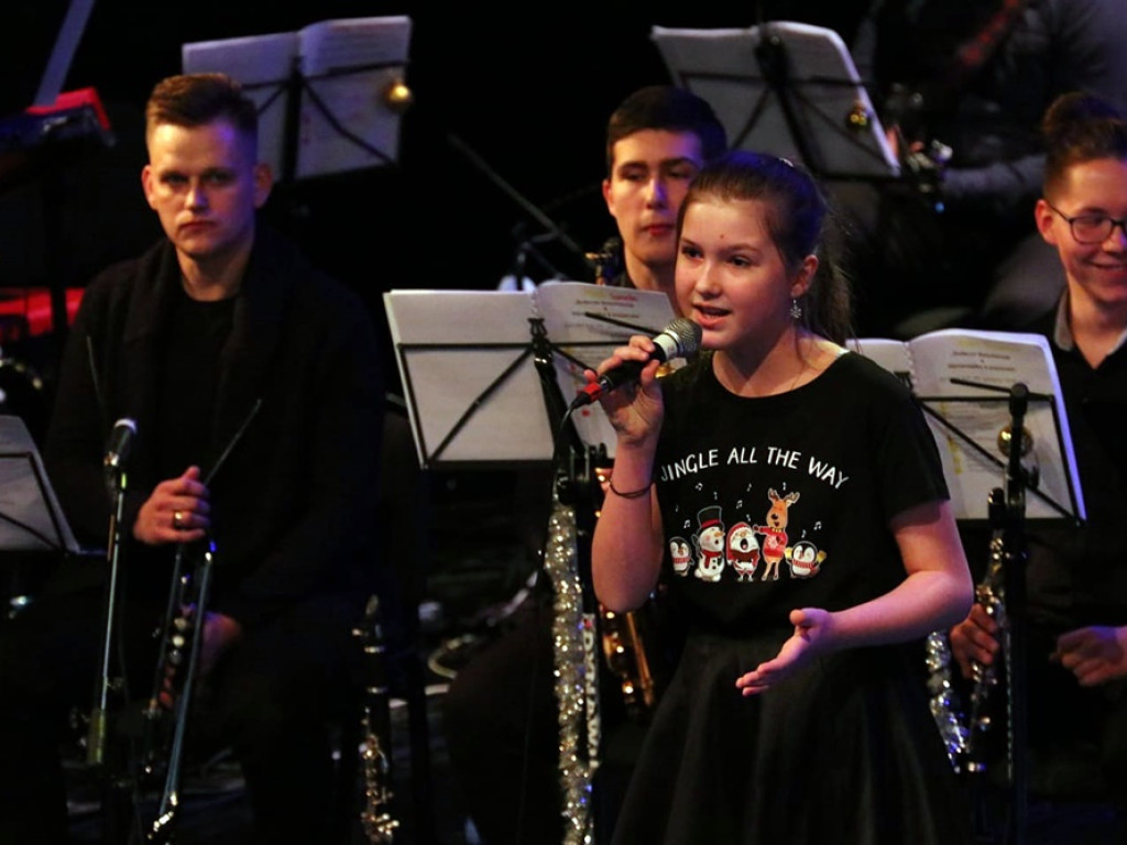 Koncert kolęd Klemensiątek i charytatywna zbiórka na kosztowną operację Honoraty