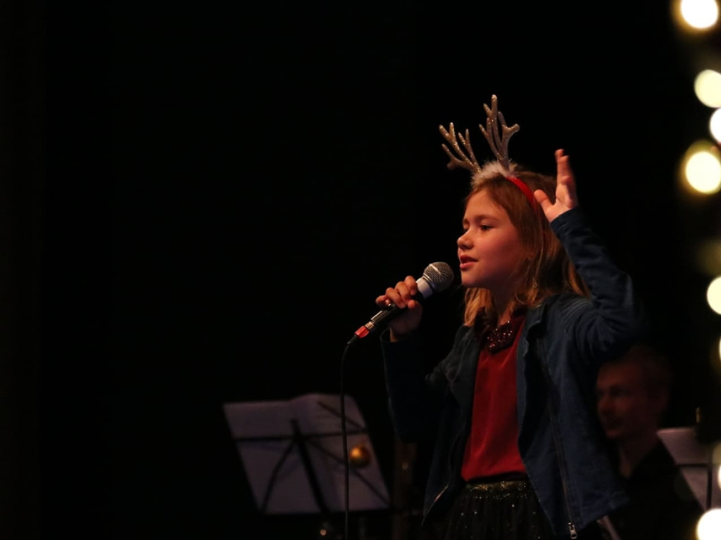 Koncert kolęd Klemensiątek i charytatywna zbiórka na kosztowną operację Honoraty