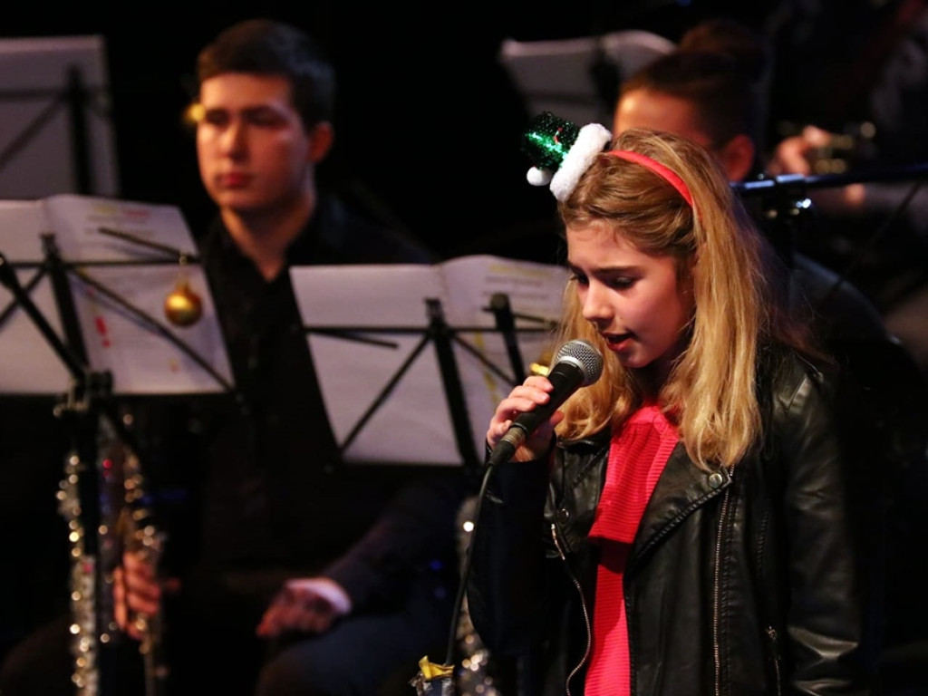 Koncert kolęd Klemensiątek i charytatywna zbiórka na kosztowną operację Honoraty