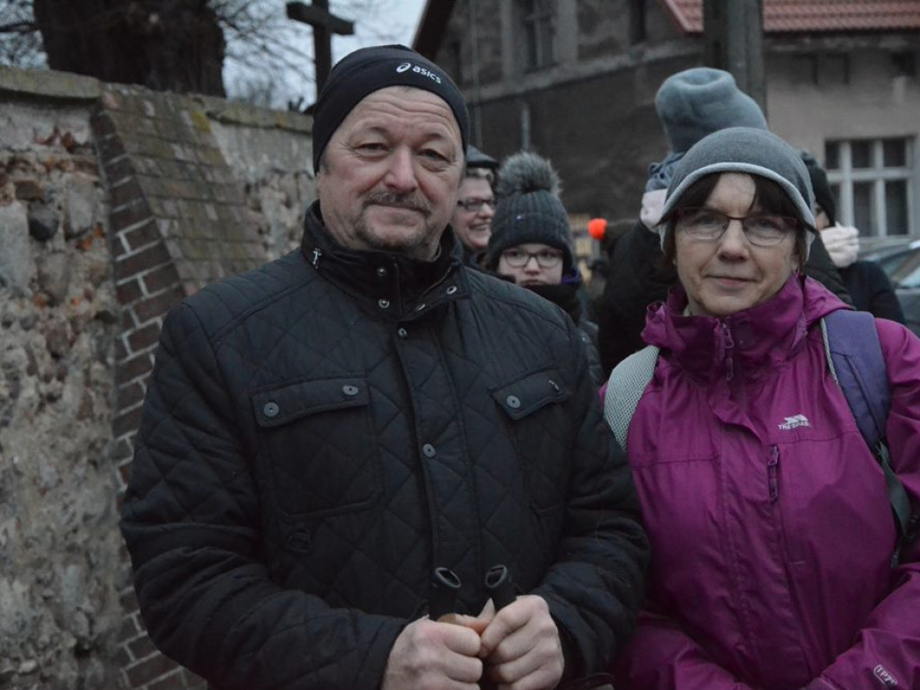 W modlitwie za górników idą do Grodowca. Blisko sto osób bierze udział w pielgrzymce