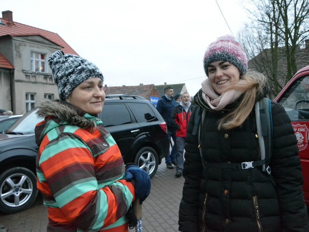 W modlitwie za górników idą do Grodowca. Blisko sto osób bierze udział w pielgrzymce