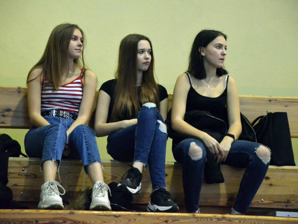 Sił wystarczyło na kwadrans. Wysoka porażka juniorów młodszych