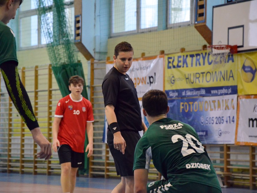 Sił wystarczyło na kwadrans. Wysoka porażka juniorów młodszych