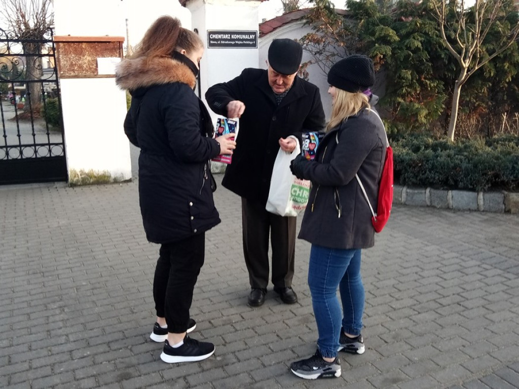 WOŚP gra w Sławie. Z puszkami wyszło 65 wolontariuszy