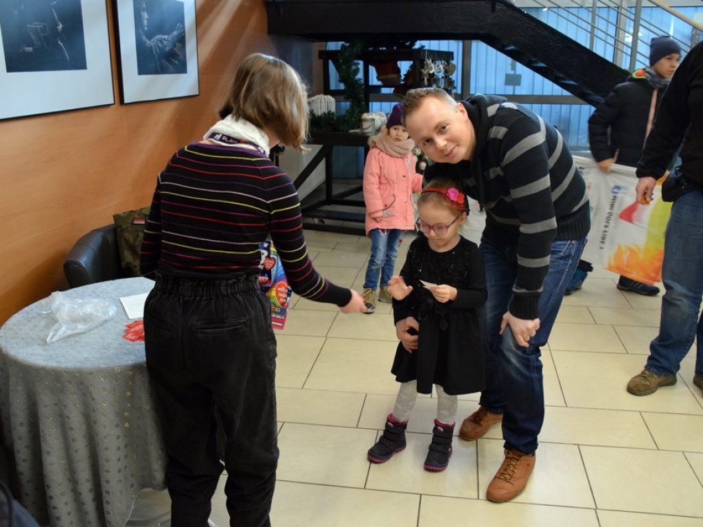 W Miejskim Ośrodku Kultury w Głogowie trwają występy artystyczne na rzecz WOŚP