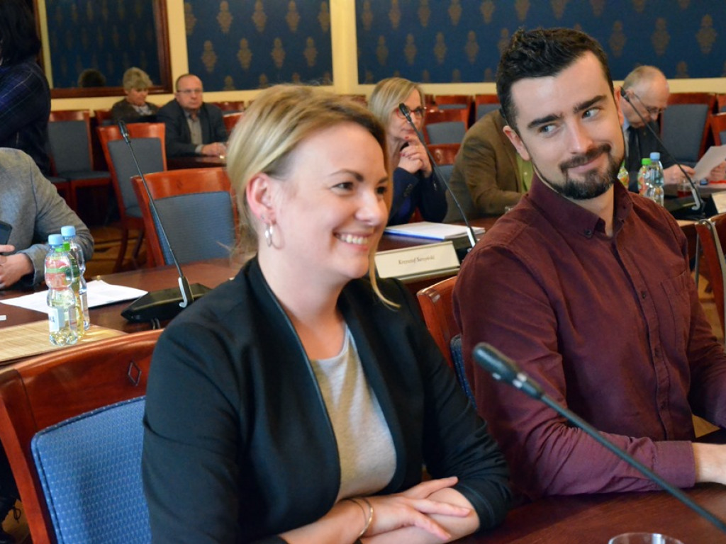 Kłótnia na sesji o umorzenie  przez prokuratora śledztwa w sprawie Zielonego Przedszkola