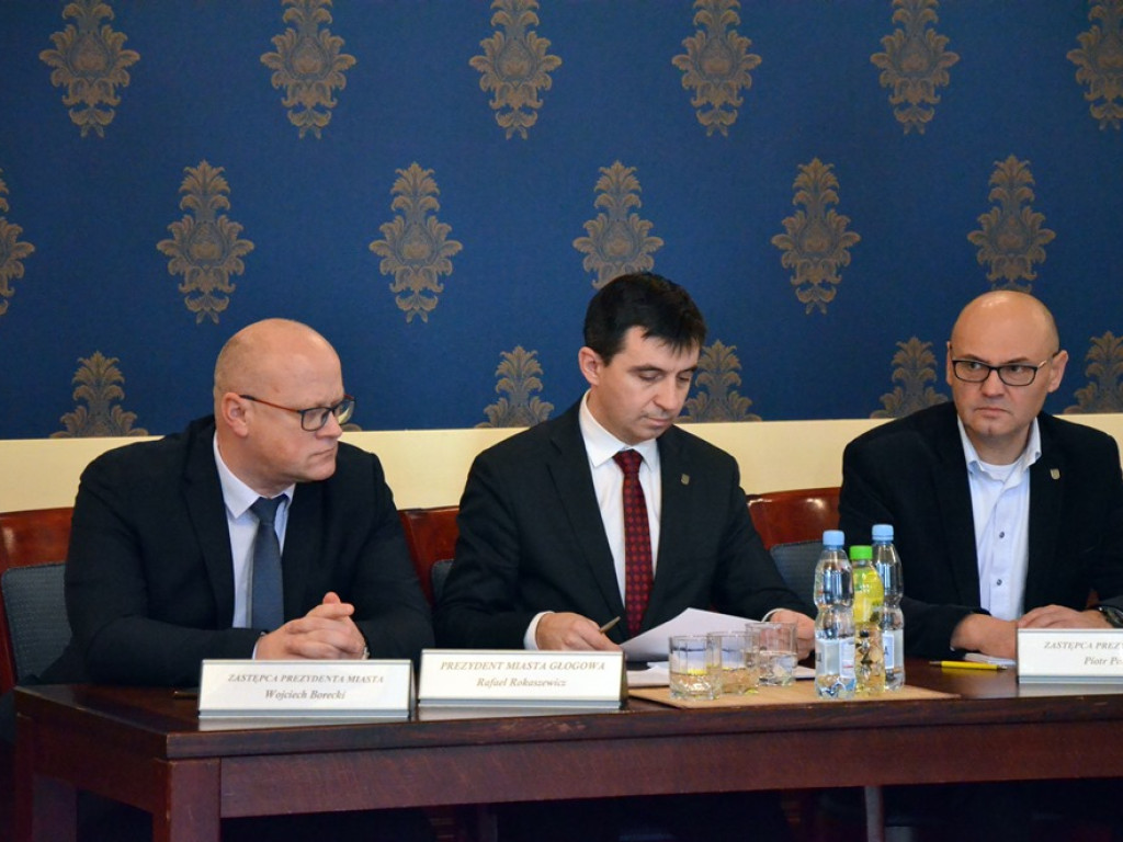 Kłótnia na sesji o umorzenie  przez prokuratora śledztwa w sprawie Zielonego Przedszkola