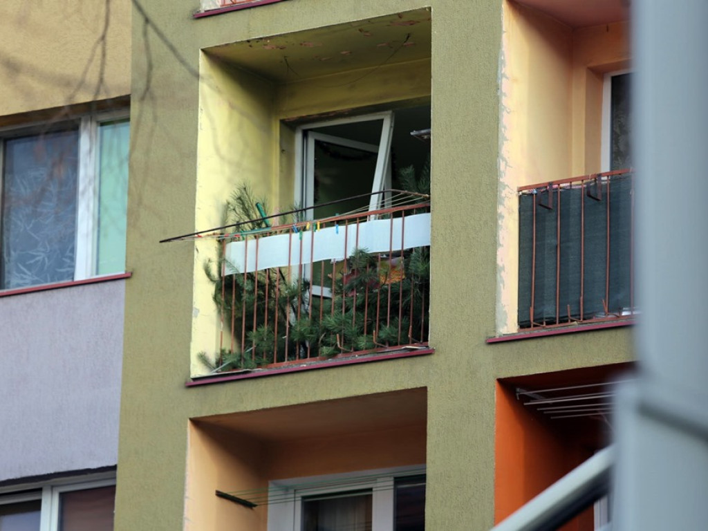 Wielki wybuch gazu w bloku na al. Wolności w Głogowie. To cud, że nikt nie zginął. W mieszkaniu były małe dzieci