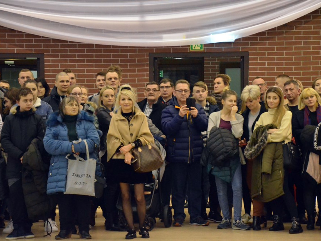 Poloneza czas zacząć. Studniówka maturzystów ZS im. Wyżykowskiego w Głogowie