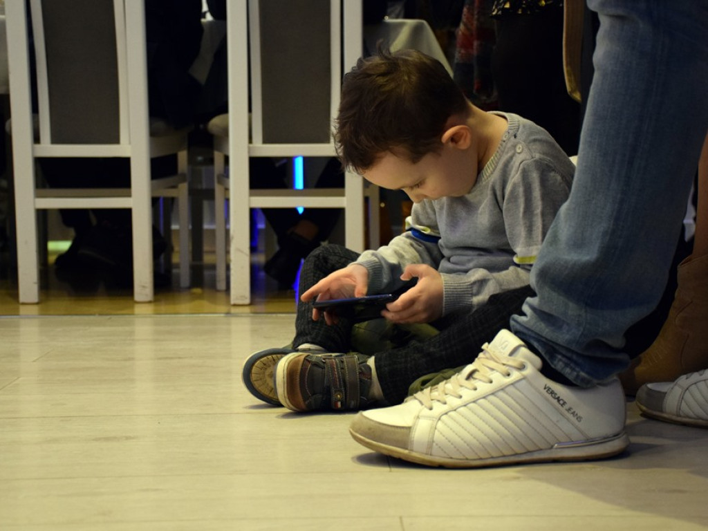 Zespół Szkół Politechnicznych w Głogowie rozpoczął wielki studniówkowy bal w Rodosie!