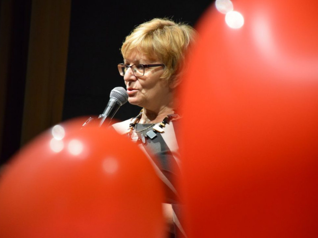 Sala widowiskowa wypchana po brzegi! Tak Dzień Babci i Dziadka świętuje Przedszkole Publiczne nr 19 Bajka w Głogowie