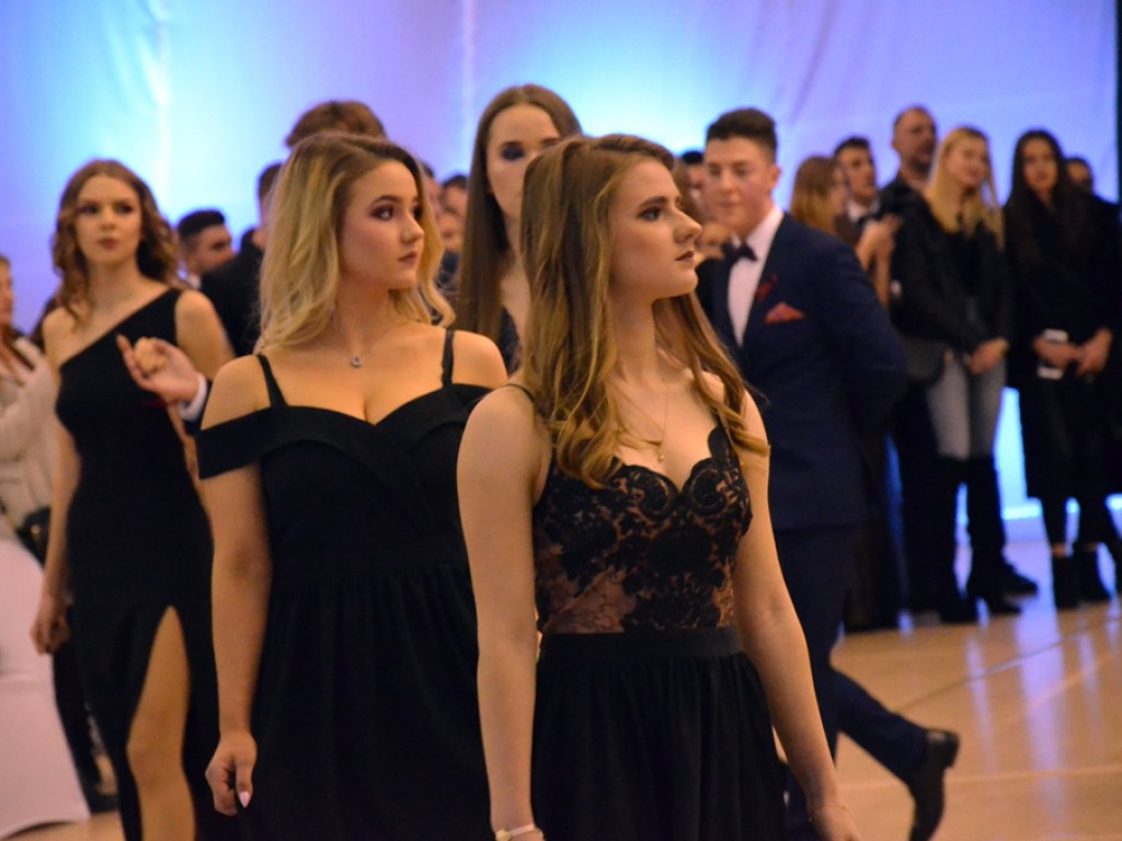 Najważniejszy bal, czyli studniówka w I Liceum Ogólnokształcącym w Głogowie