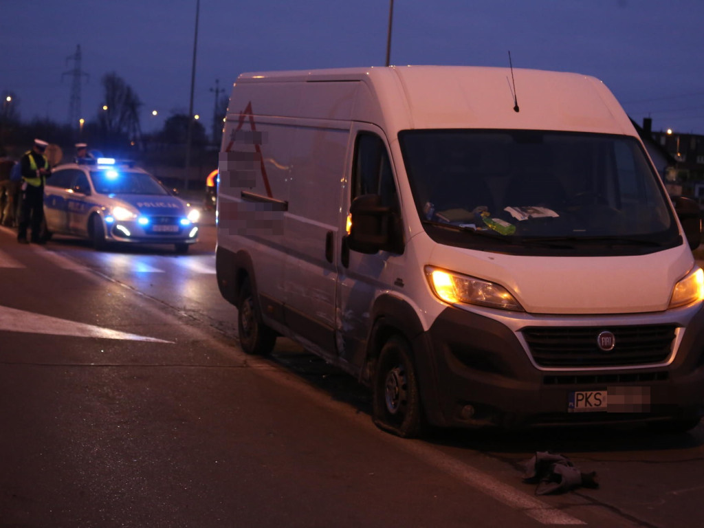 Kolizja na skrzyżowaniu ulic Henryka Głogowskiego i Transportowej. Sprawca w szpitalu