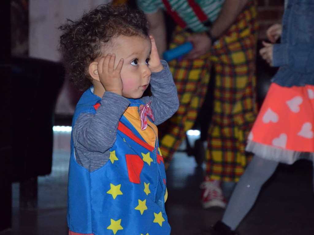 Bal karnawałowy z fundacją Owoc Głogu. Bawiły się całe rodziny